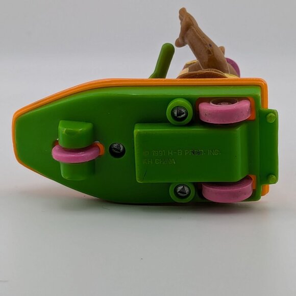 Vintage Yogi bear riding jetski Rev it up Mcdonald toy - Picture 3 of 3